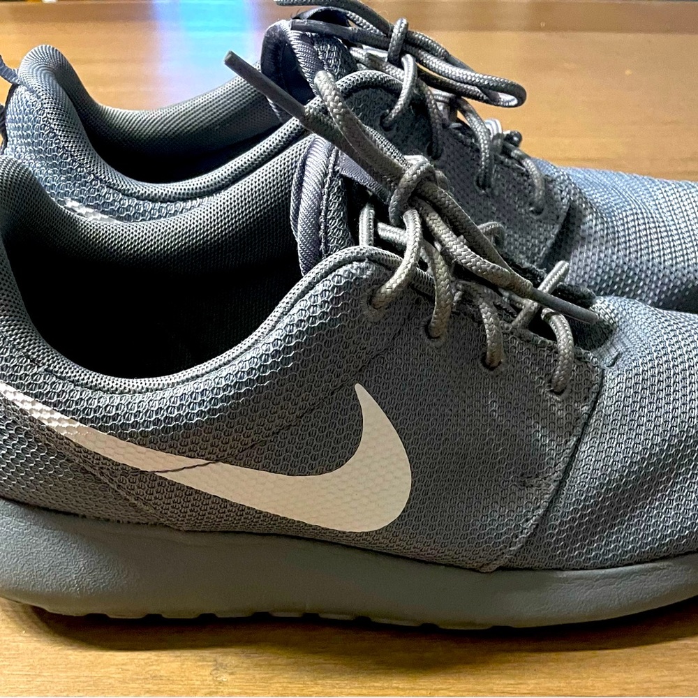 Nike Roshe One '- Design by Dylan Raasch